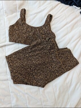 Everlane Brown Floral Workout Set